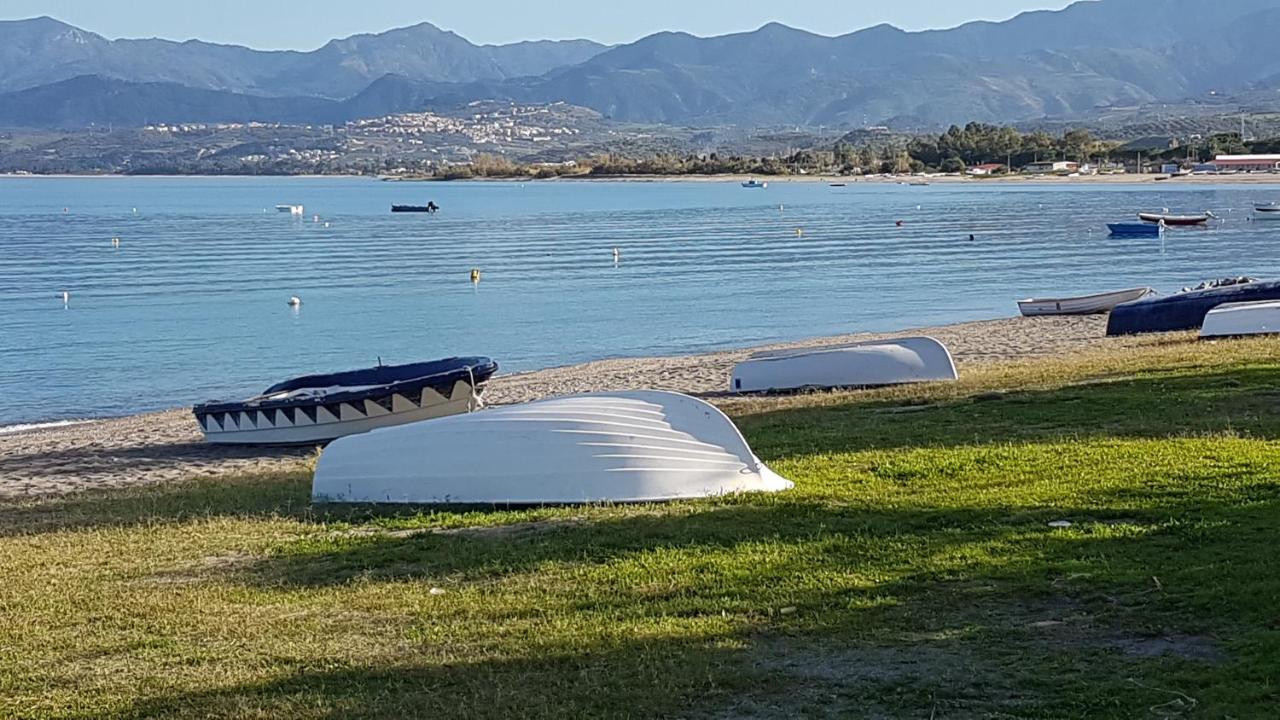 Golfo Di Tindari Apartments فالكوني المظهر الخارجي الصورة